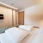 Iris-6 By Interhome 3* 奥法赫