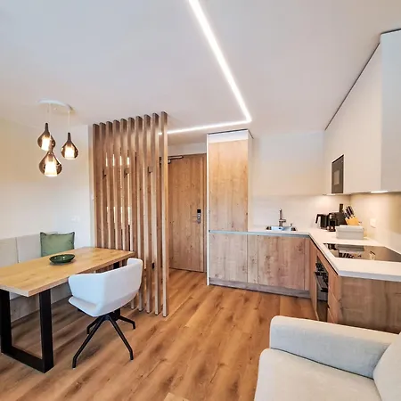 Iris-6 By Interhome