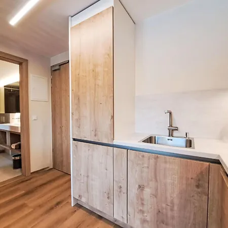 Iris-6 By Interhome 3*