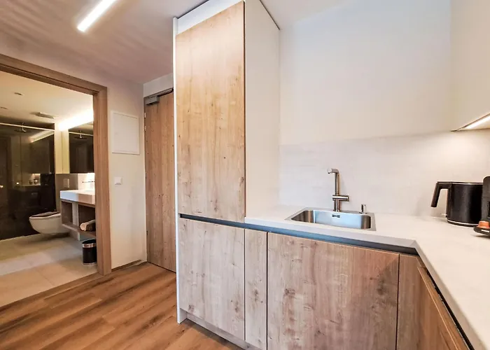 Iris-6 By Interhome 3*